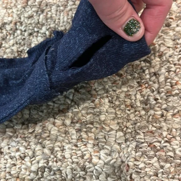 GUC! Chelsea & Theodore Sweater. Blue. SZ S - Picture 3 of 5